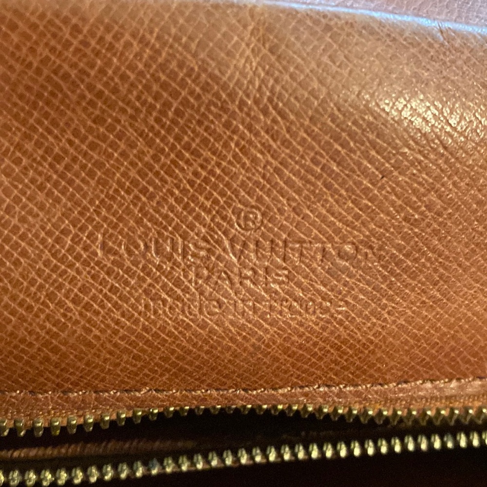 Louis Vuitton EUC XL Monogram Danube GM Shoulder Bag with Monogram strap w/COA - Picture 8 of 17
